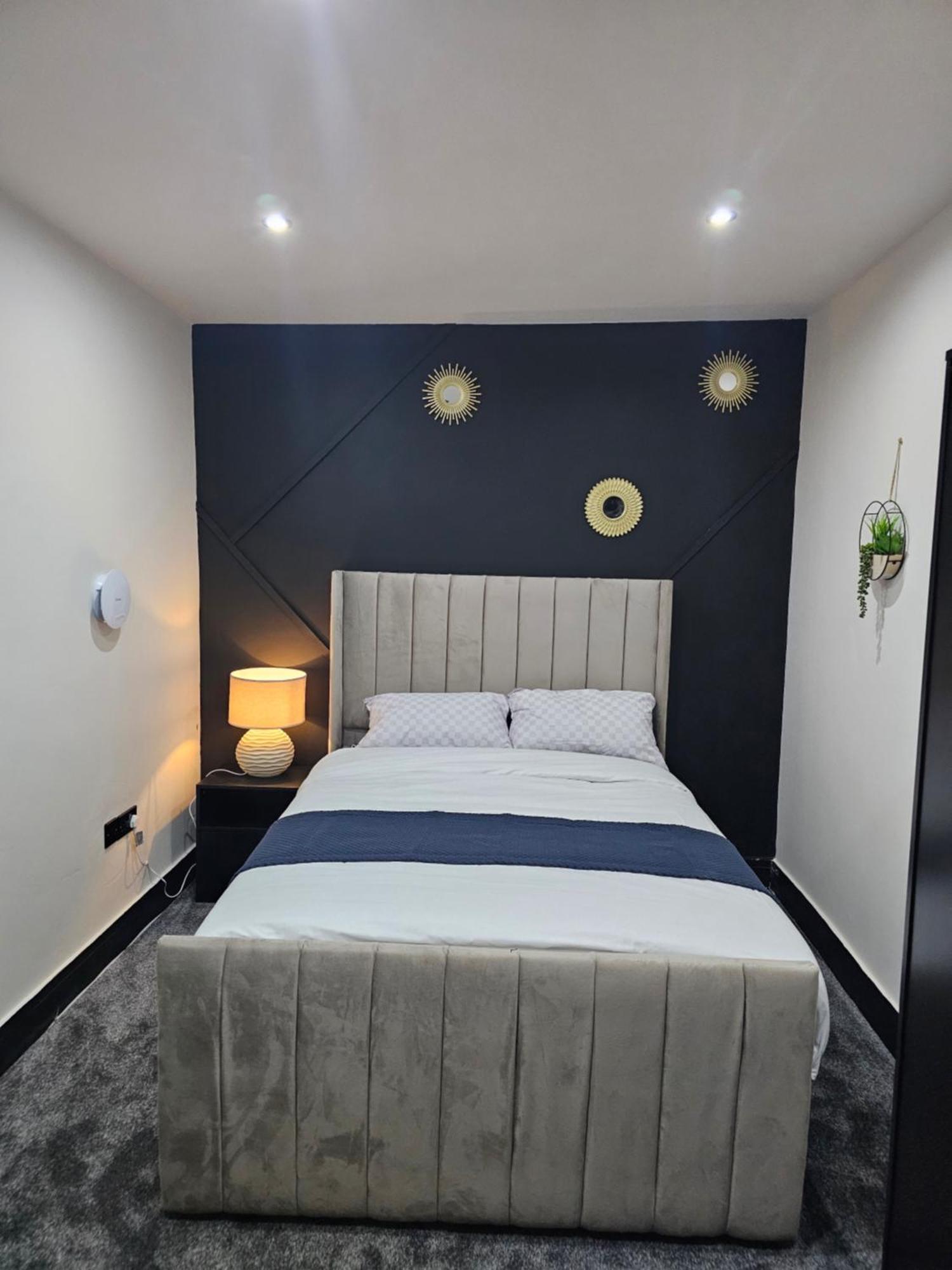 Springwood Villa Huddersfield Eksteriør bilde