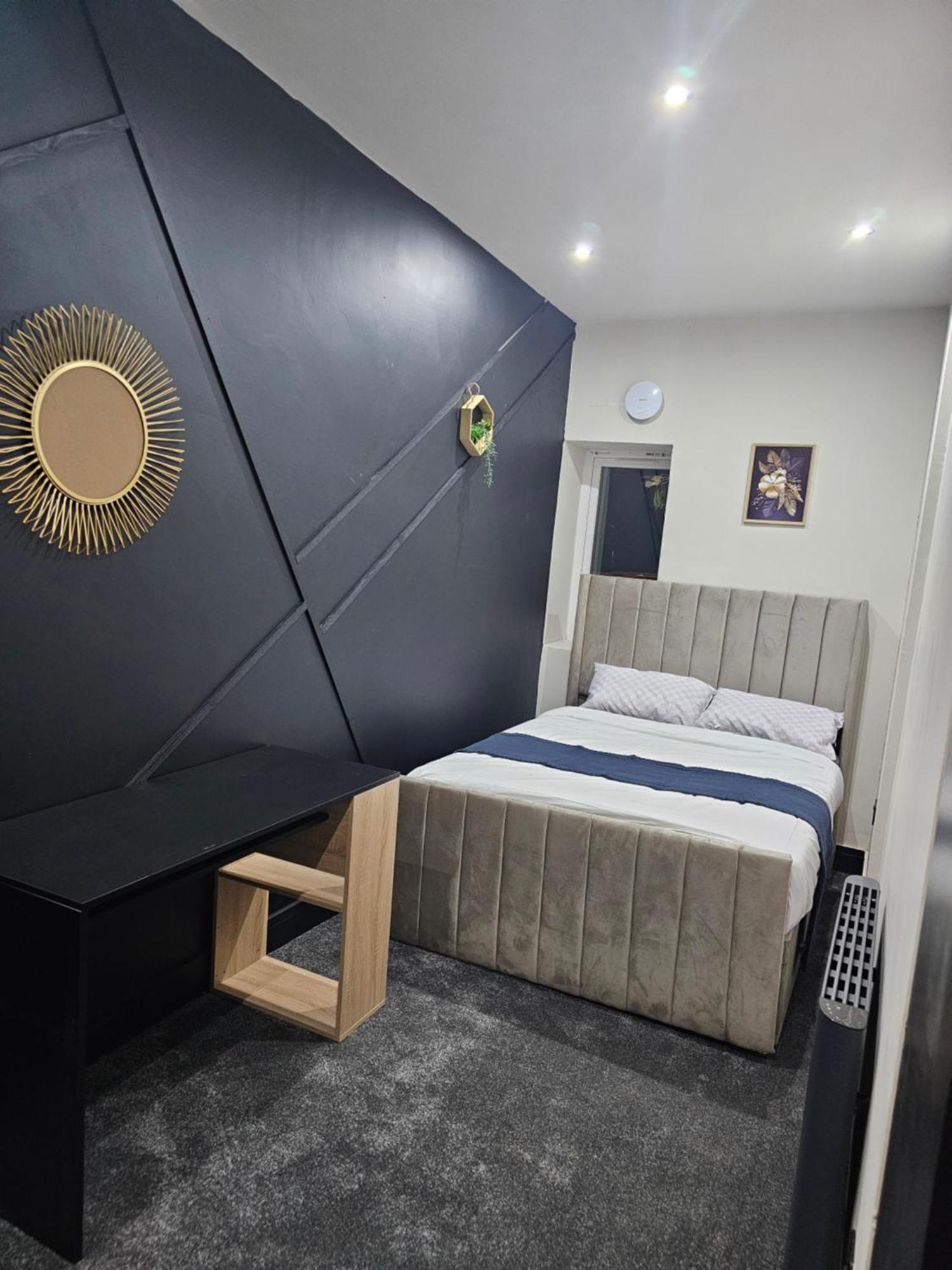 Springwood Villa Huddersfield Eksteriør bilde